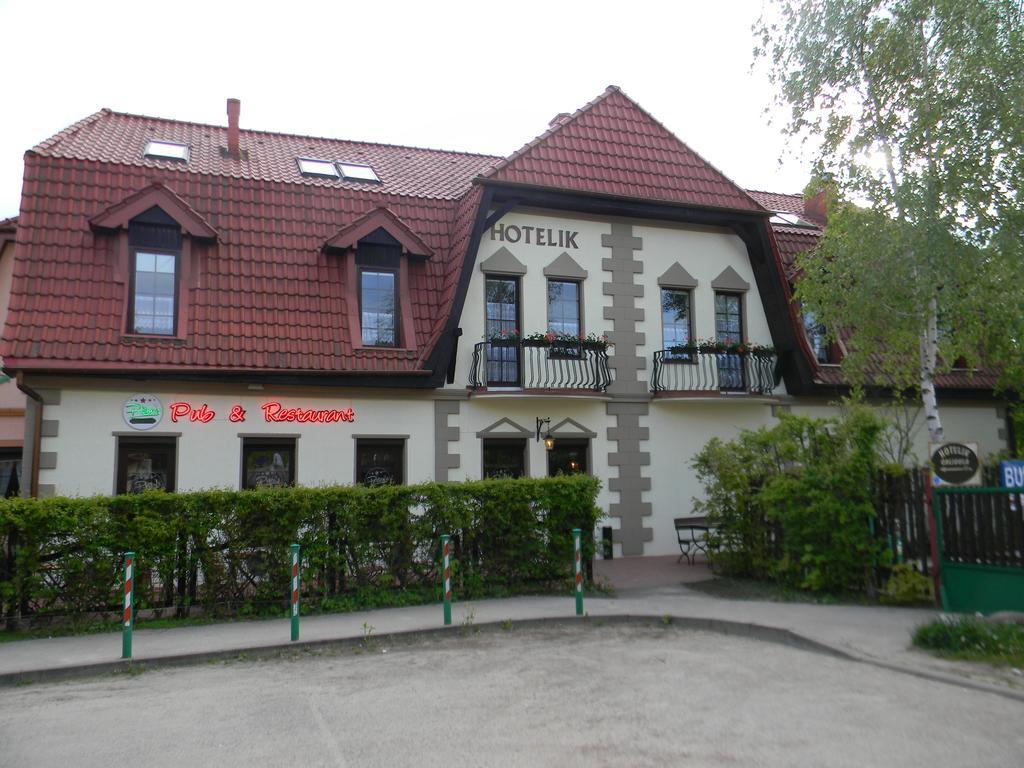 Prohibicja Peter'S Pub Motel Mikołajki Екстериор снимка