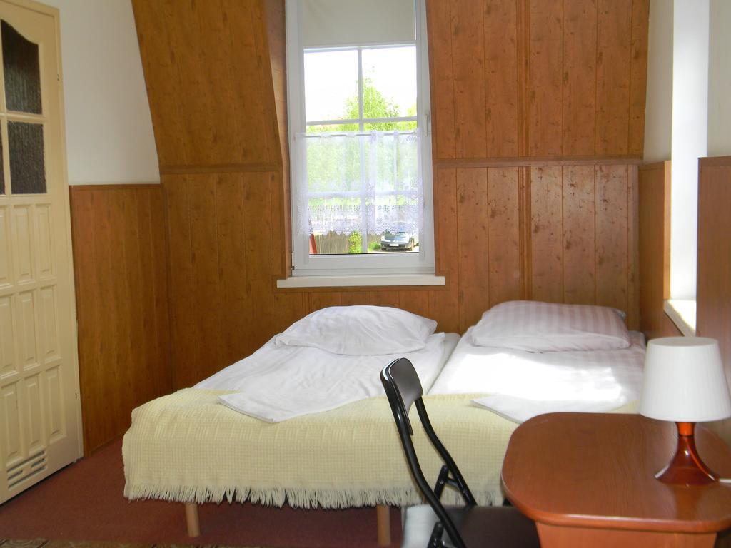 Prohibicja Peter'S Pub Motel Mikołajki Стая снимка