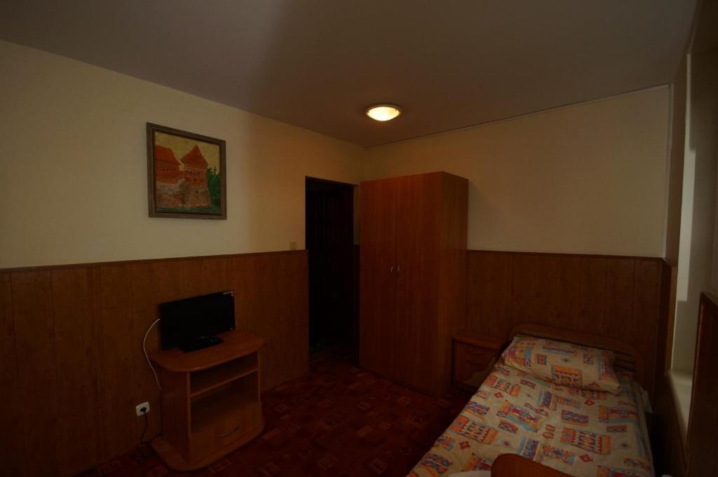 Prohibicja Peter'S Pub Motel Mikołajki Екстериор снимка